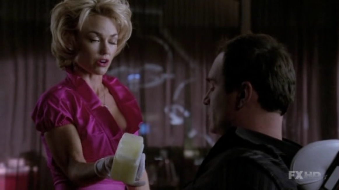 Charmed-Online-dot-NL-NipTuck6x02-1137.jpg