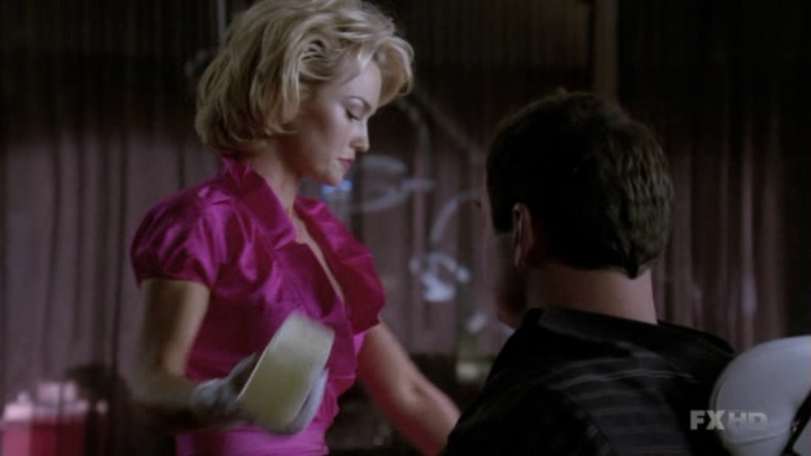 Charmed-Online-dot-NL-NipTuck6x02-1145.jpg