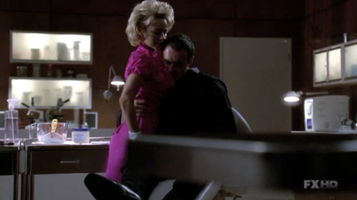 Charmed-Online-dot-NL-NipTuck6x02-1185.jpg