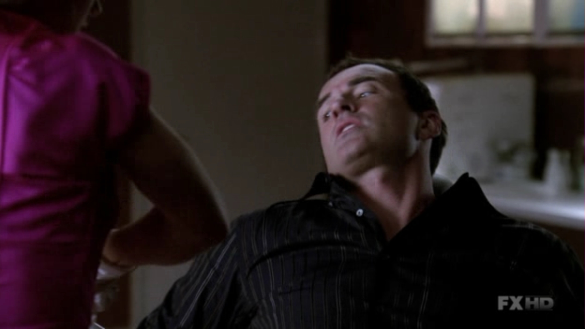 Charmed-Online-dot-NL-NipTuck6x02-1200.jpg
