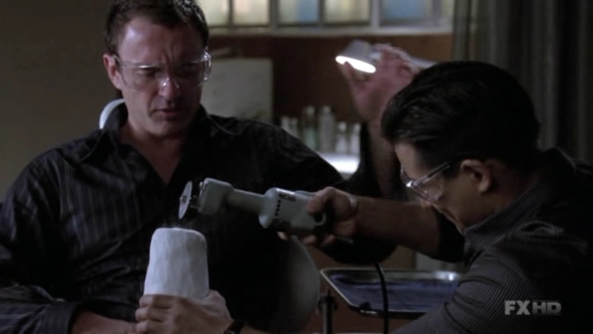 Charmed-Online-dot-NL-NipTuck6x02-1335.jpg