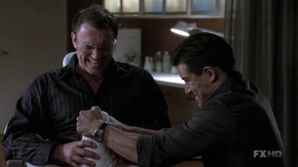 Charmed-Online-dot-NL-NipTuck6x02-1343.jpg