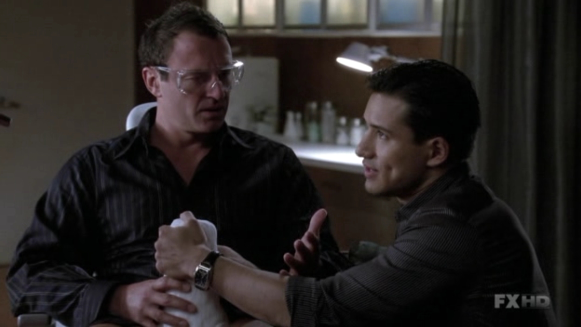 Charmed-Online-dot-NL-NipTuck6x02-1346.jpg