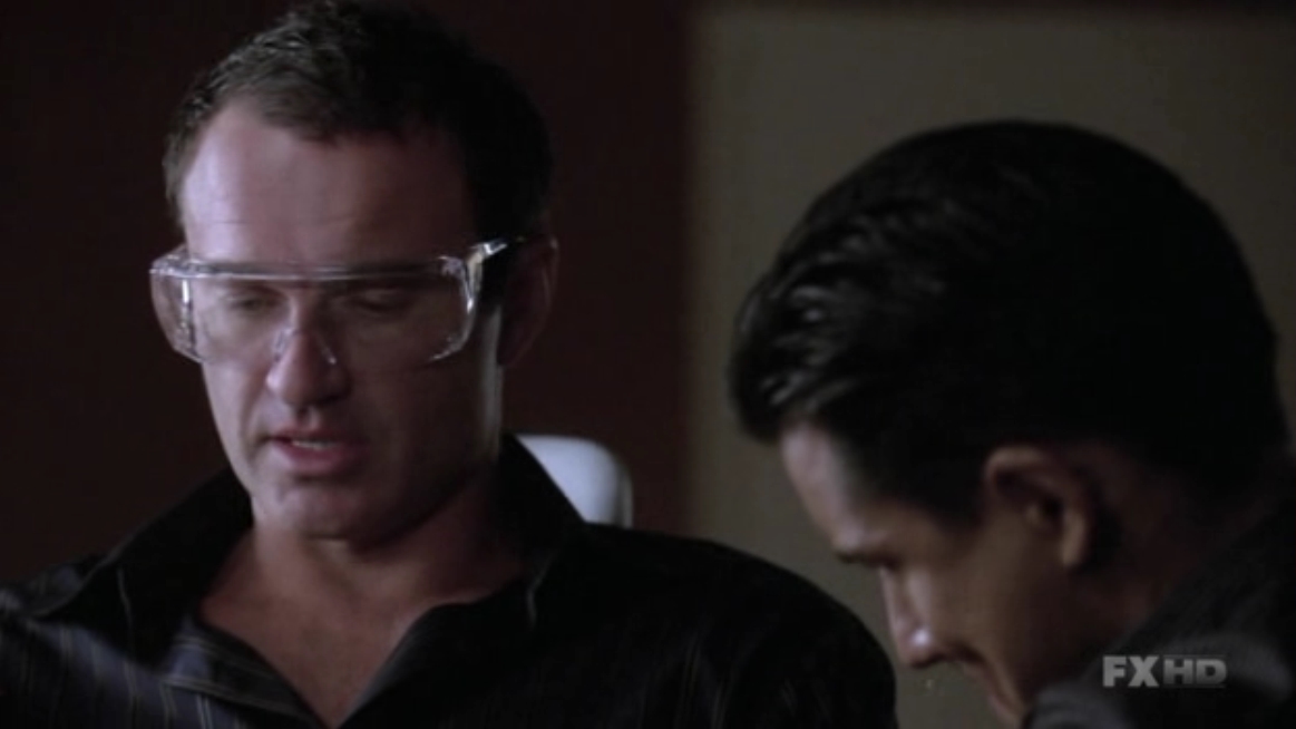 Charmed-Online-dot-NL-NipTuck6x02-1355.jpg