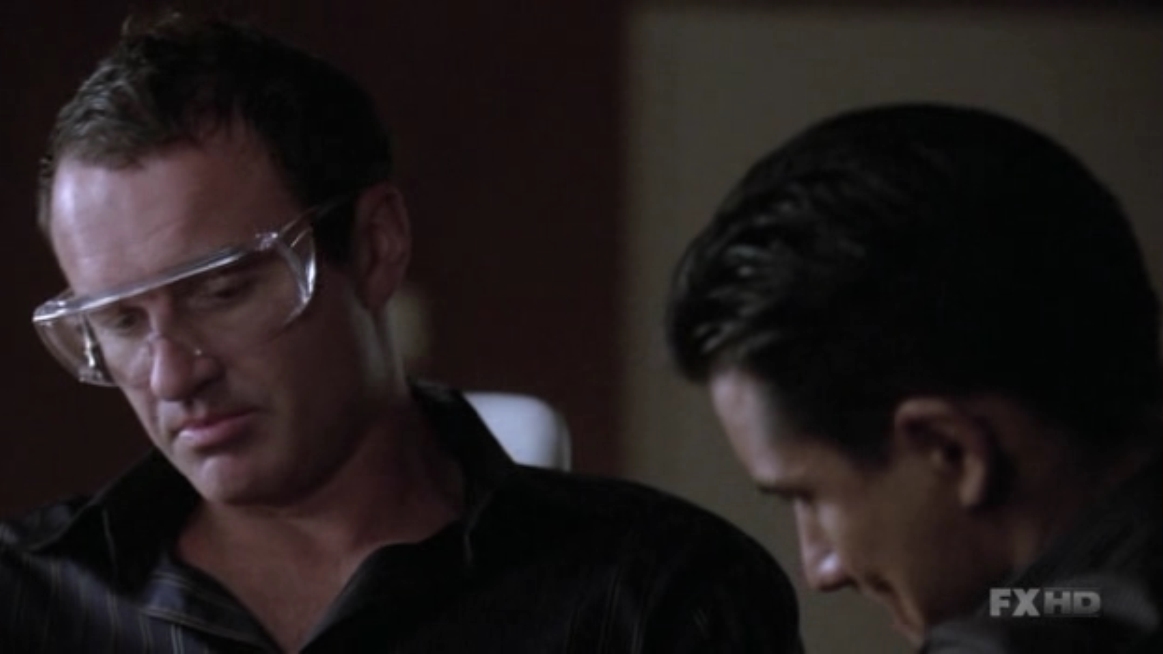 Charmed-Online-dot-NL-NipTuck6x02-1356.jpg