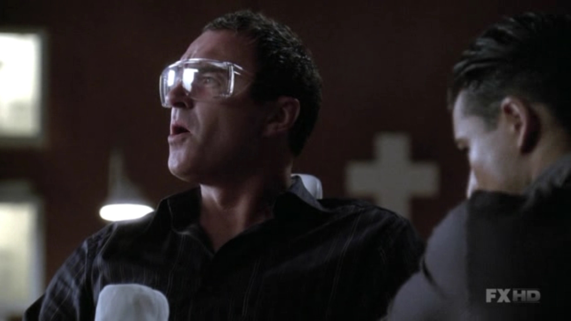 Charmed-Online-dot-NL-NipTuck6x02-1376.jpg