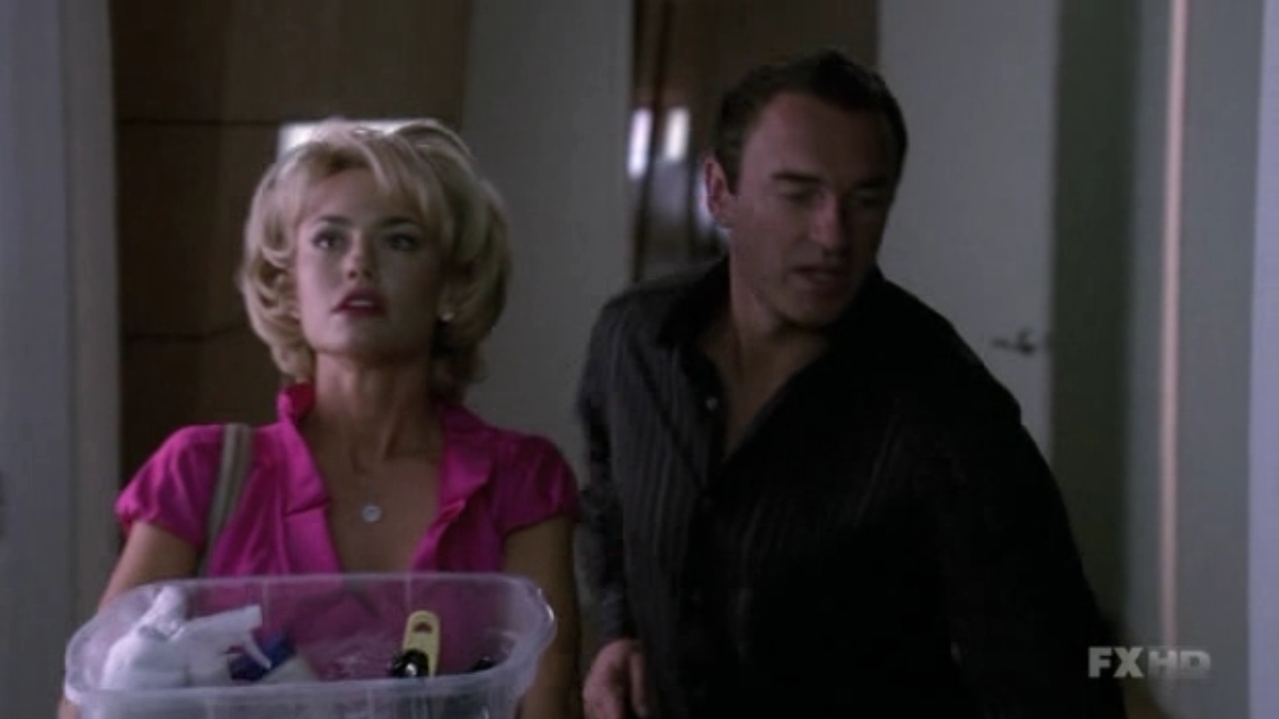 Charmed-Online-dot-NL-NipTuck6x02-1415.jpg