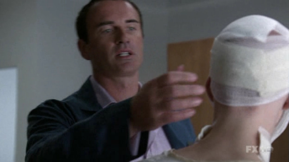 Charmed-Online-dot-NL-NipTuck6x02-1714.jpg