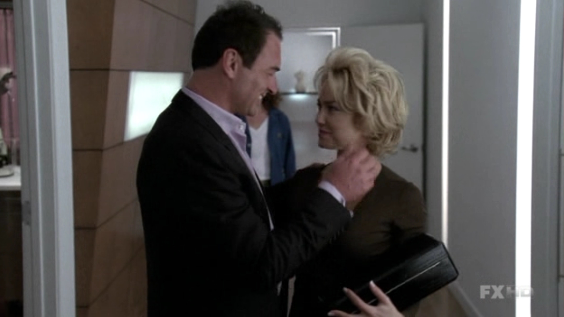 Charmed-Online-dot-NL-NipTuck6x02-1931.jpg