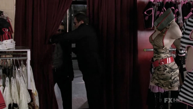 Charmed-Online-dot-NL-NipTuck6x03-1617.jpg