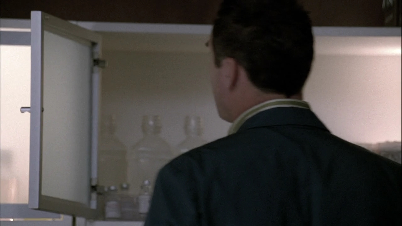 Charmed-Online-dot-NL-NipTuck6x04-0318.jpg