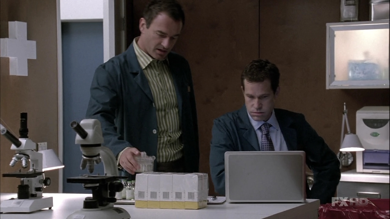 Charmed-Online-dot-NL-NipTuck6x04-0324.jpg