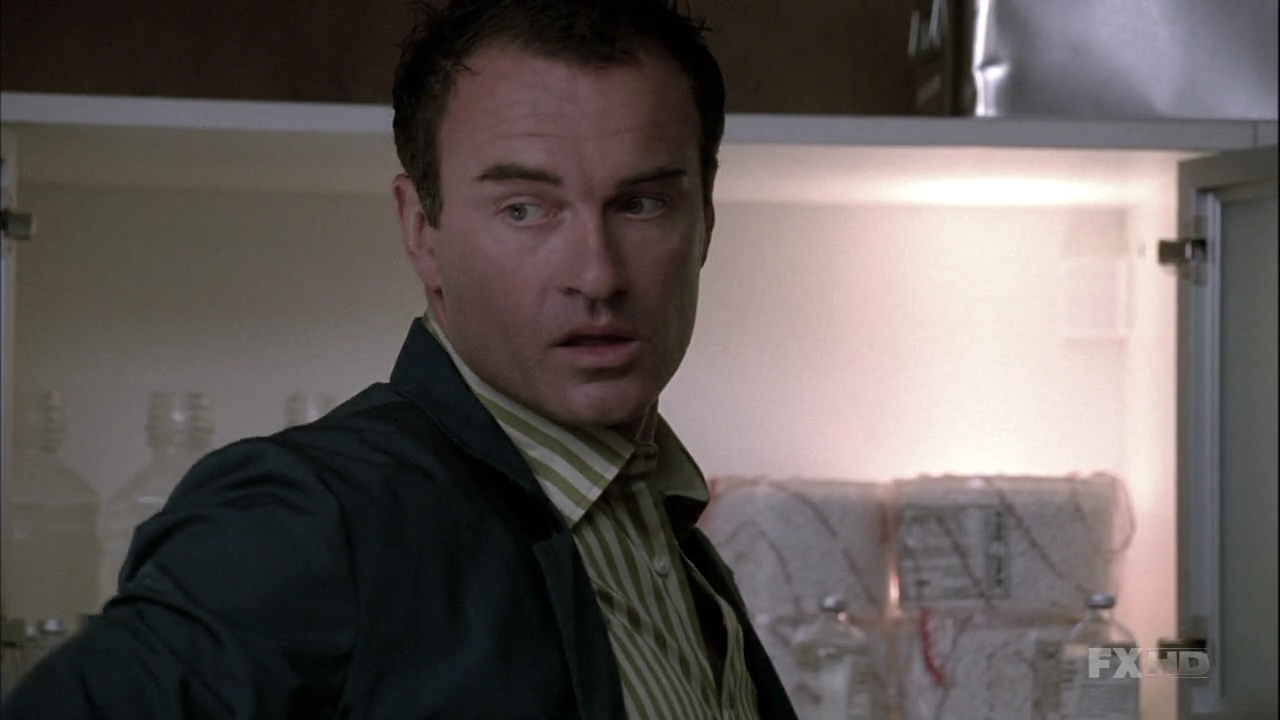 Charmed-Online-dot-NL-NipTuck6x04-0408.jpg