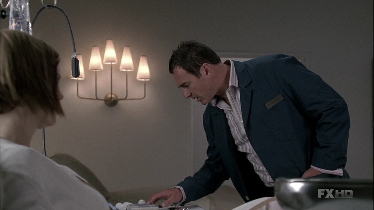 Charmed-Online-dot-NL-NipTuck6x04-1749.jpg