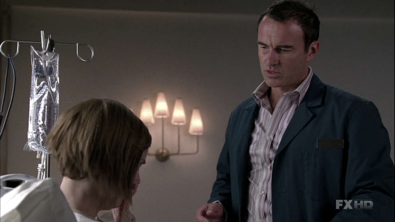 Charmed-Online-dot-NL-NipTuck6x04-1803.jpg