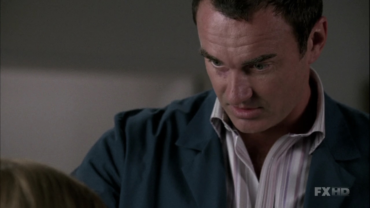 Charmed-Online-dot-NL-NipTuck6x04-1807.jpg