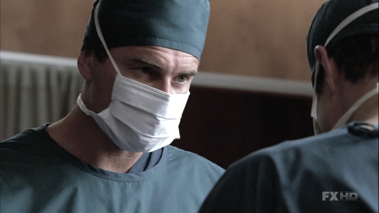 Charmed-Online-dot-NL-NipTuck6x05-0063.jpg