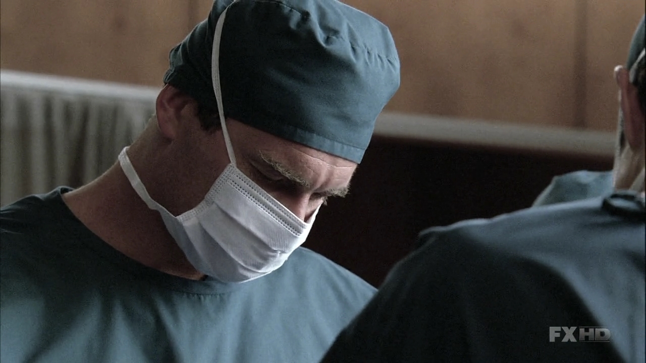 Charmed-Online-dot-NL-NipTuck6x05-0070.jpg