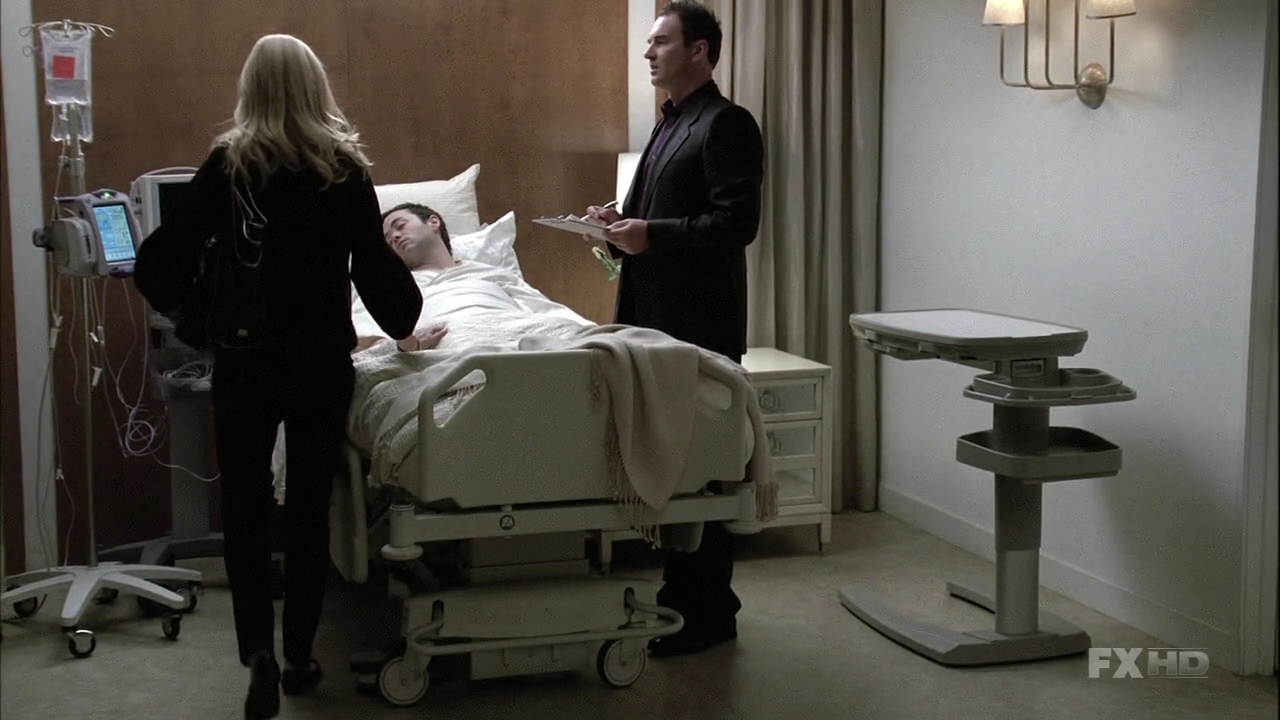 Charmed-Online-dot-NL-NipTuck6x05-0316.jpg