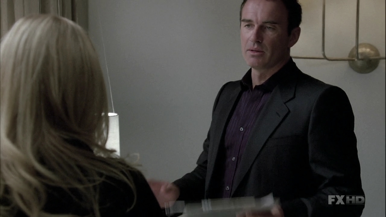 Charmed-Online-dot-NL-NipTuck6x05-0349.jpg