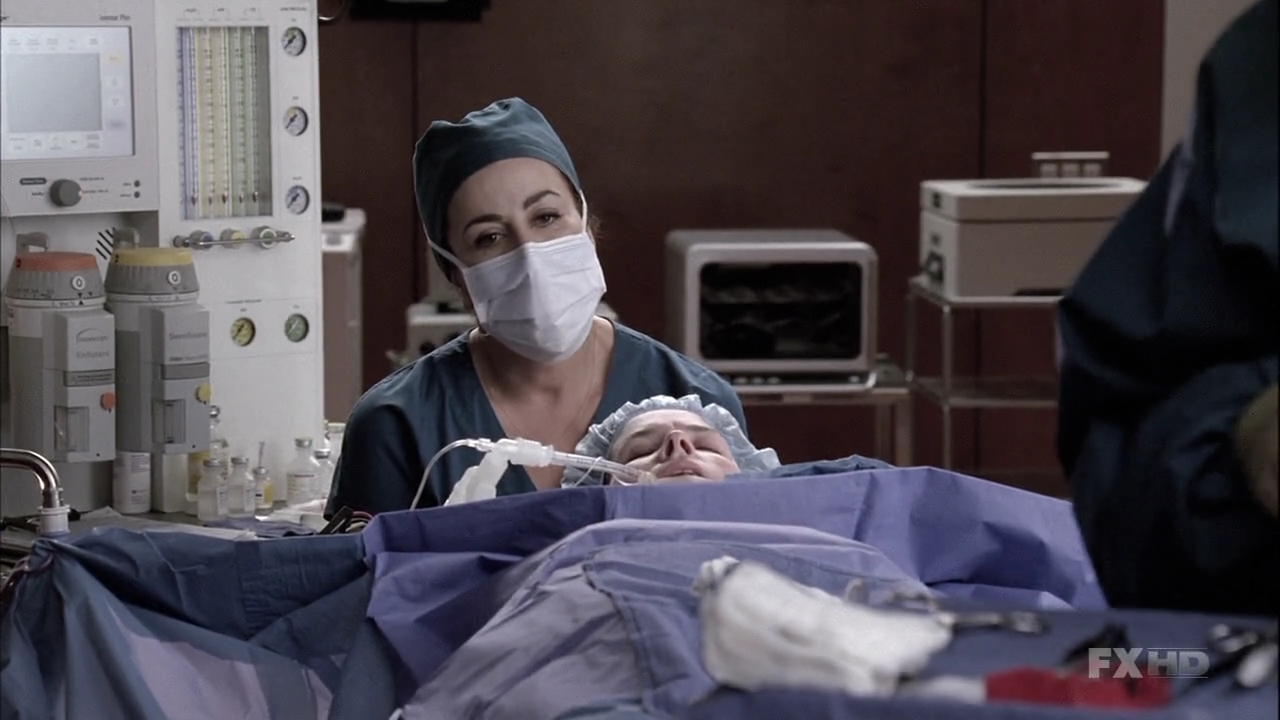 Charmed-Online-dot-NL-NipTuck6x05-0759.jpg