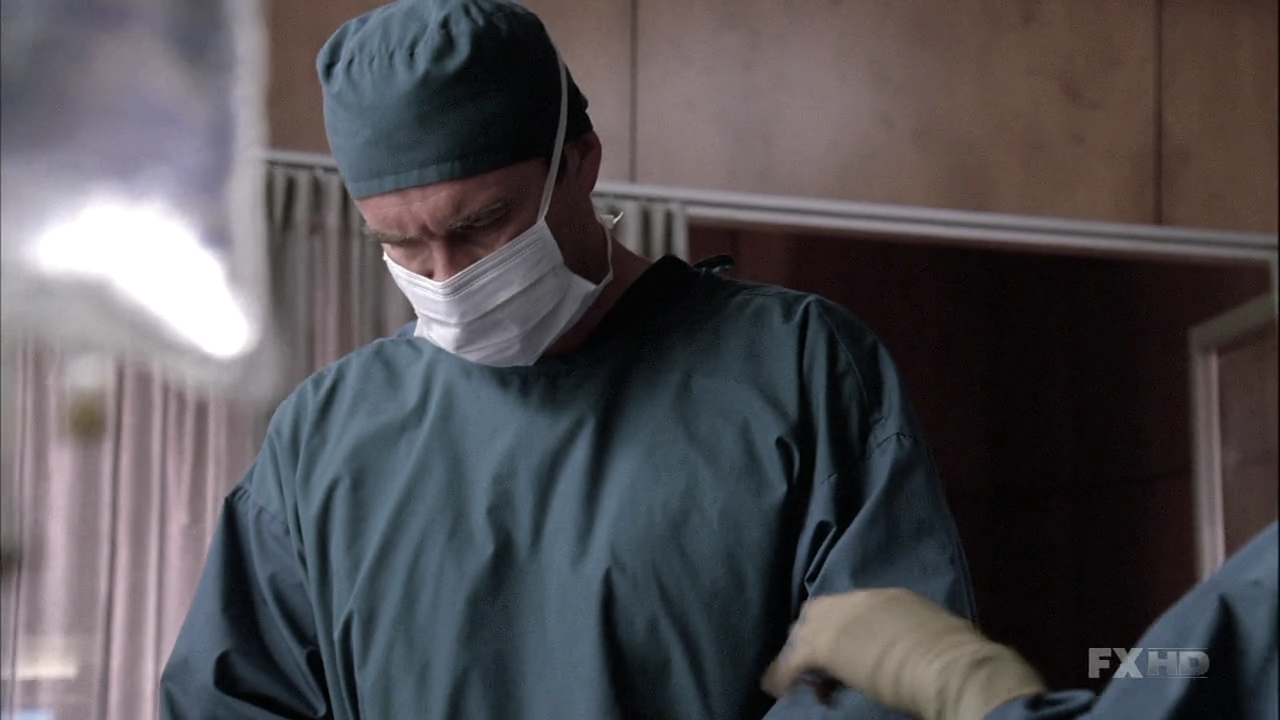 Charmed-Online-dot-NL-NipTuck6x05-0779.jpg