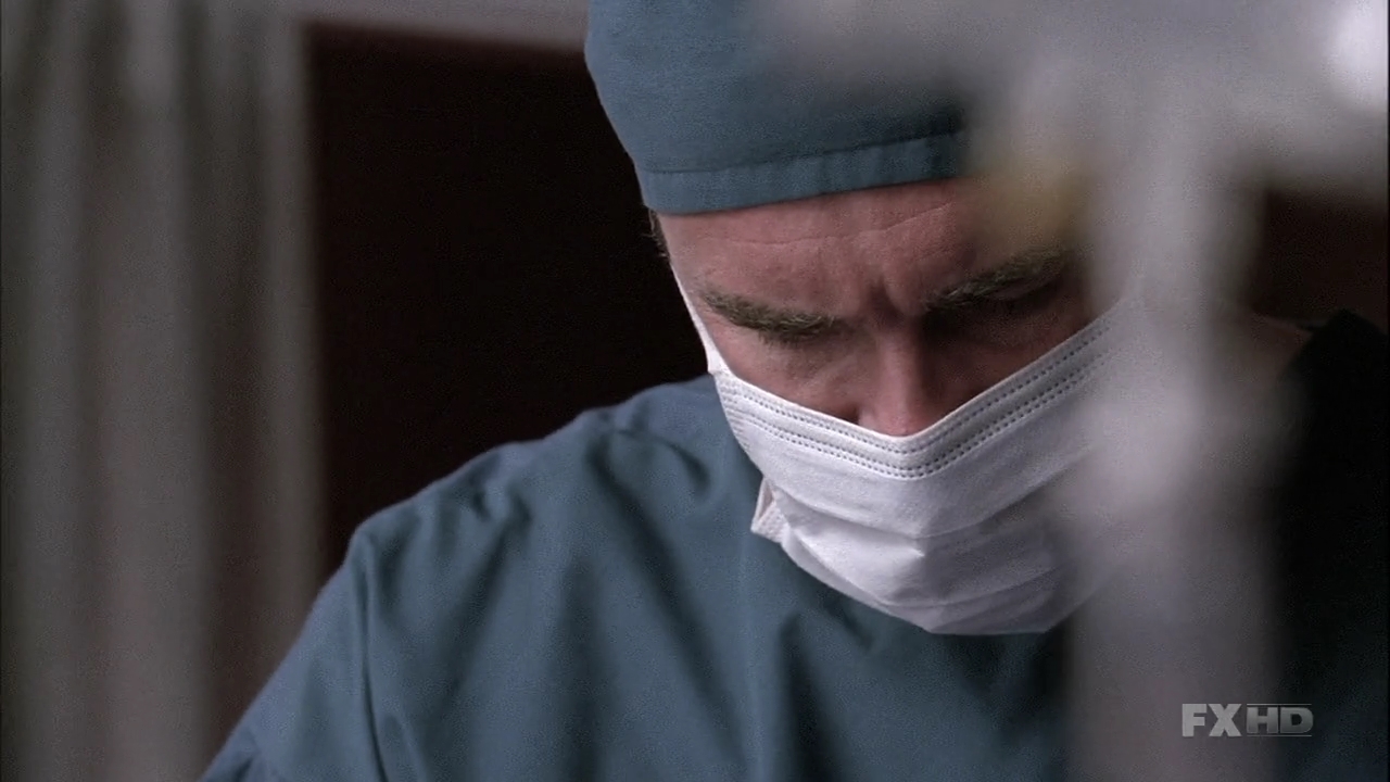 Charmed-Online-dot-NL-NipTuck6x05-0803.jpg