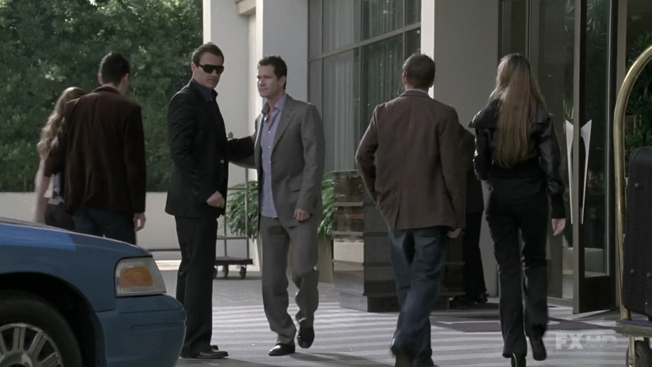 Charmed-Online-dot-NL-NipTuck6x06-0419.jpg