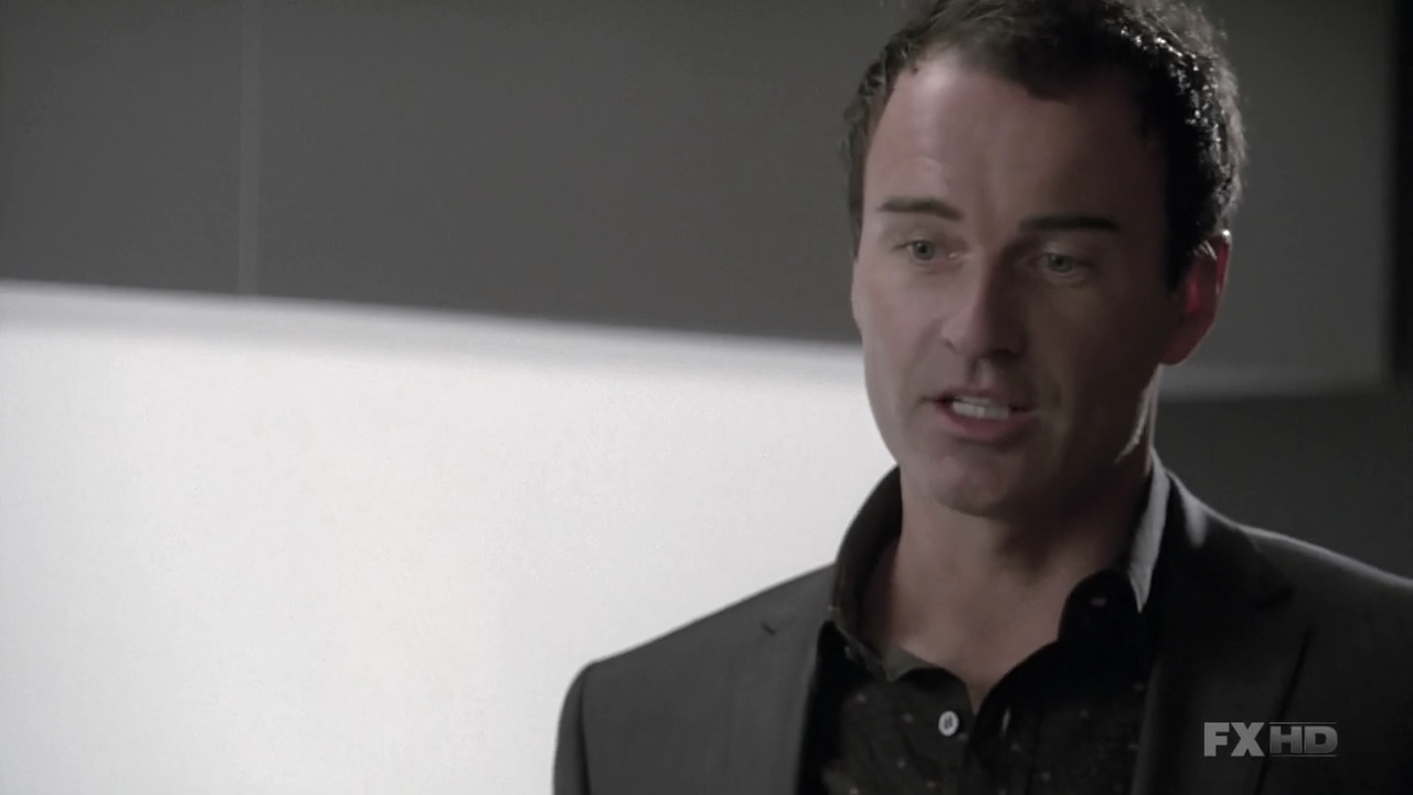 Charmed-Online-dot-NL-NipTuck6x06-1010.jpg
