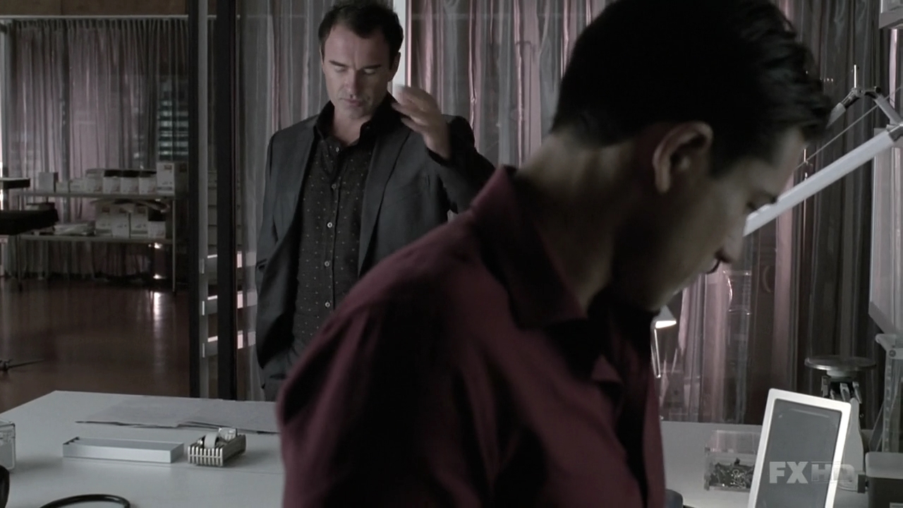 Charmed-Online-dot-NL-NipTuck6x06-1088.jpg