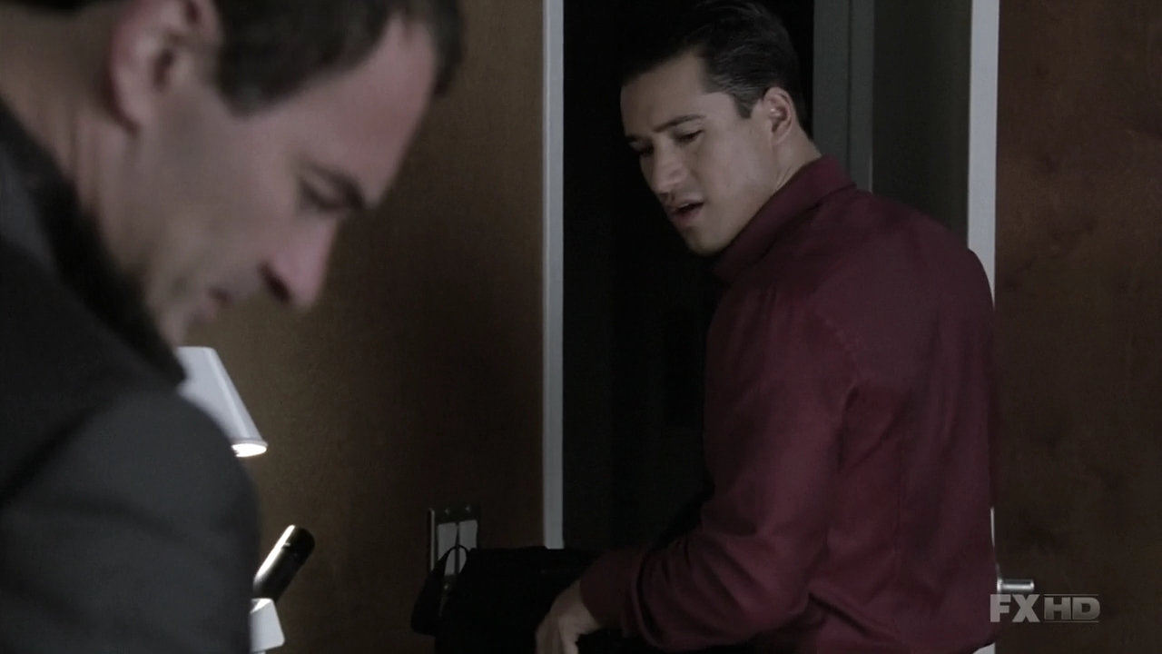 Charmed-Online-dot-NL-NipTuck6x06-1100.jpg