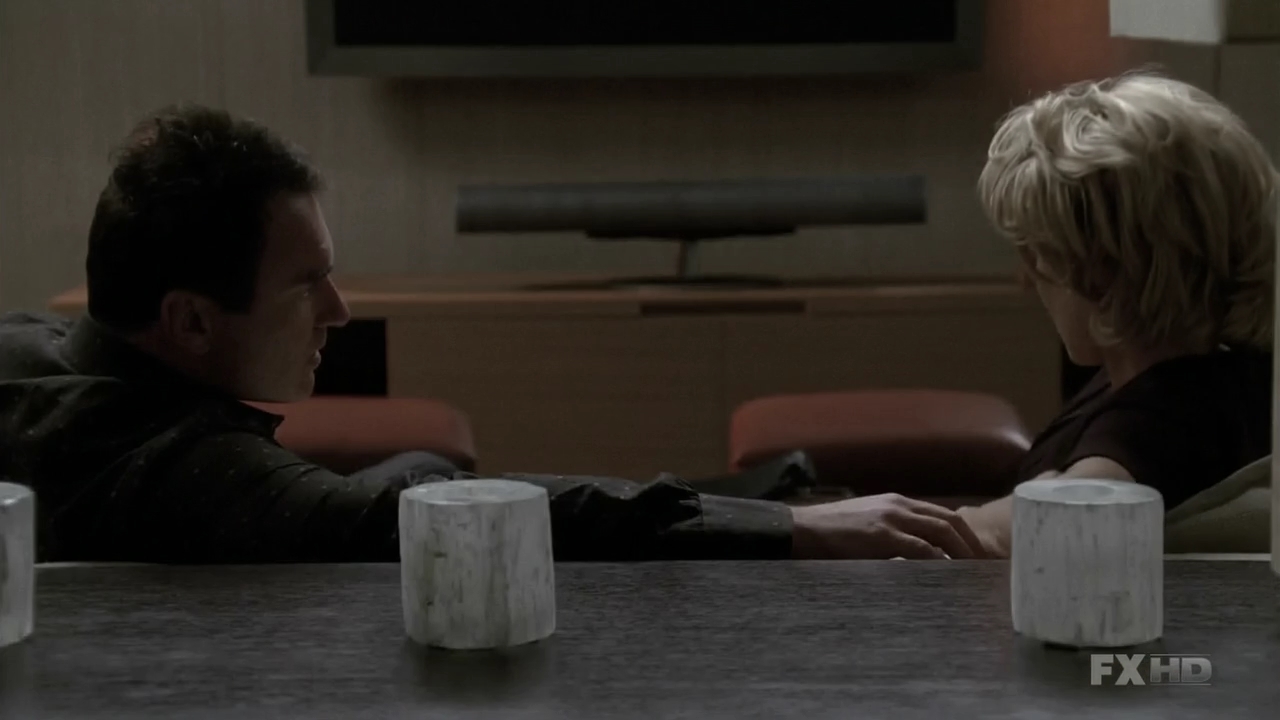 Charmed-Online-dot-NL-NipTuck6x06-1606.jpg