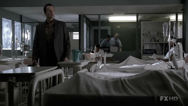 Charmed-Online-dot-NL-NipTuck6x07-1174.jpg