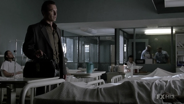 Charmed-Online-dot-NL-NipTuck6x07-1184.jpg