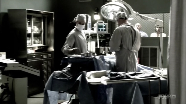 Charmed-Online-dot-NL-NipTuck6x07-1854.jpg