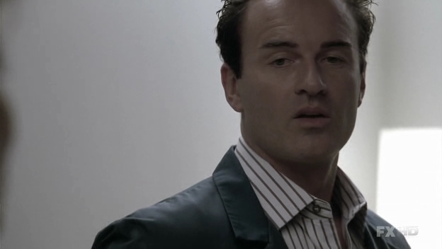 Charmed-Online-dot-NL-NipTuck6x07-1947.jpg
