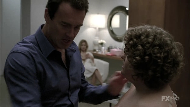 Charmed-Online-dot-NL-NipTuck6x08-1349.jpg