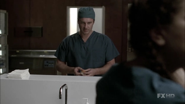 Charmed-Online-dot-NL-NipTuck6x08-1672.jpg