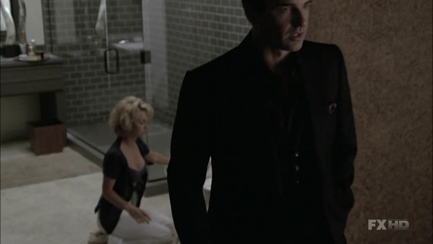 Charmed-Online-dot-NL-NipTuck6x08-1932.jpg