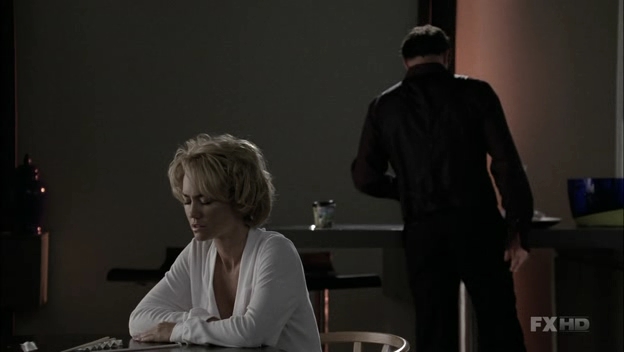 Charmed-Online-dot-NL-NipTuck6x08-1984.jpg