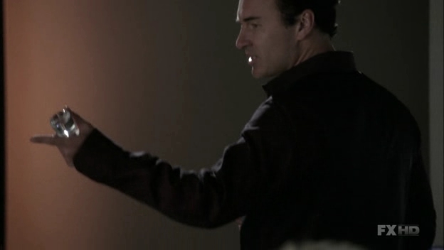 Charmed-Online-dot-NL-NipTuck6x08-2009.jpg