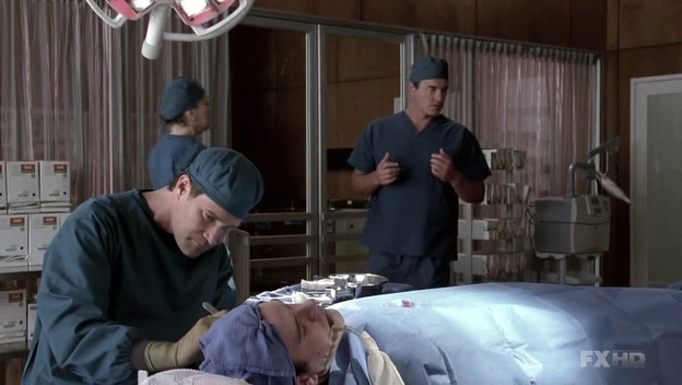 Charmed-Online-dot-NL-NipTuck6x09-0161.jpg
