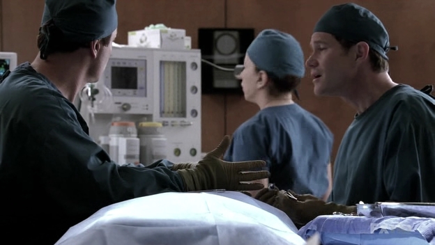 Charmed-Online-dot-NL-NipTuck6x09-0202.jpg