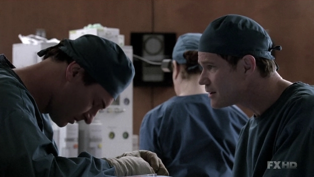 Charmed-Online-dot-NL-NipTuck6x09-0225.jpg