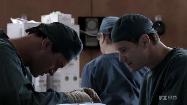 Charmed-Online-dot-NL-NipTuck6x09-0227.jpg