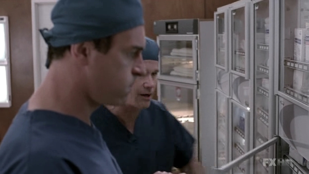 Charmed-Online-dot-NL-NipTuck6x09-0504.jpg