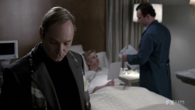 Charmed-Online-dot-NL-NipTuck6x09-1203.jpg