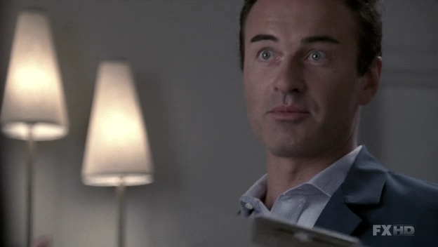 Charmed-Online-dot-NL-NipTuck6x09-1219.jpg