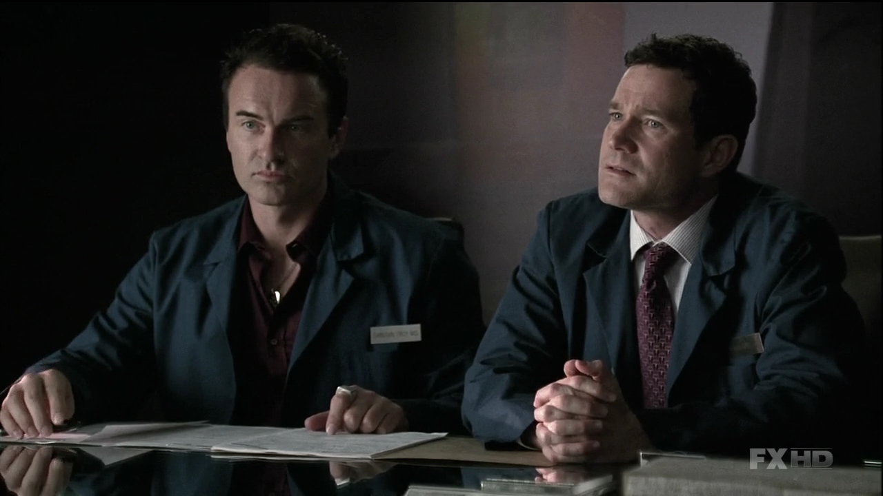 Charmed-Online-dot-NL-NipTuck6x100083.jpg