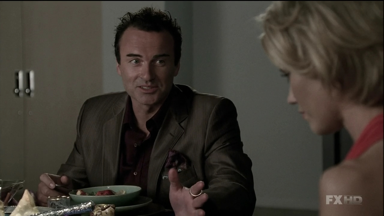 Charmed-Online-dot-NL-NipTuck6x100311.jpg